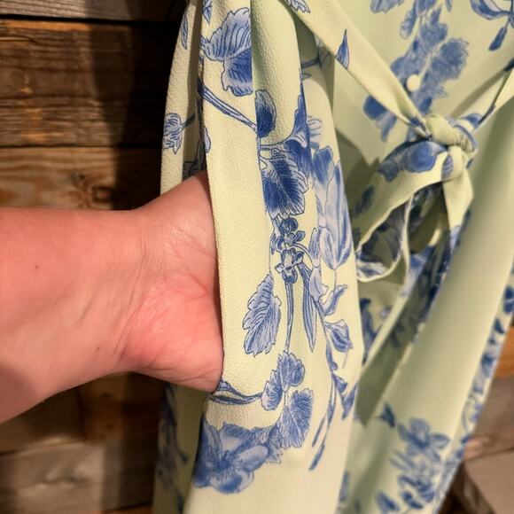 NWT Talbots Bright Floral Short Sleeve Button Front Midi Dress Green/Blue Sz 14 - Picture 8 of 14